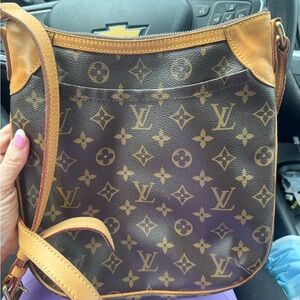louis vuitton crossbody